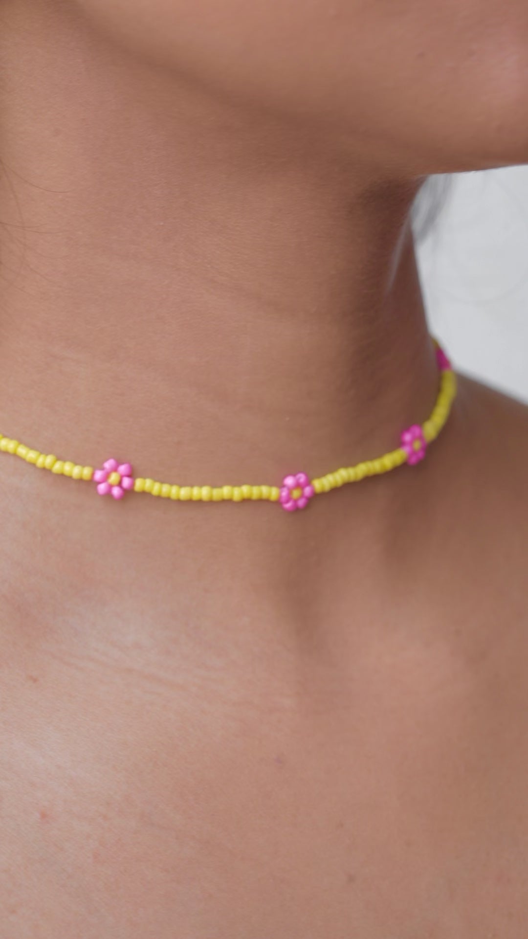 BLOOMING LOVE CHOKER